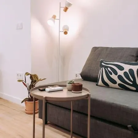 Nuevo Y Moderno Loft En Amistat דירה *